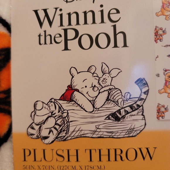 Winnie The Pooh Throw Blanket 60”x70” Christmas Pooh ,Tigger ,EEYORE , Disney - Picture 5 of 5